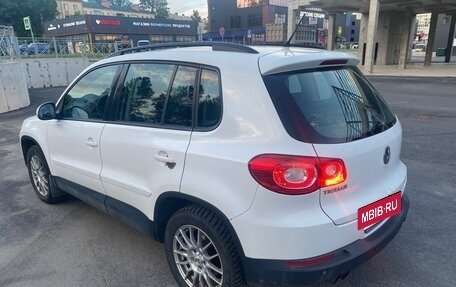 Volkswagen Tiguan I, 2010 год, 945 000 рублей, 3 фотография