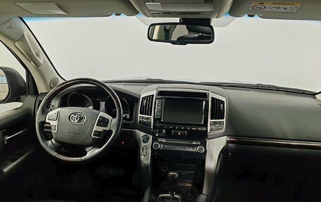 Toyota Land Cruiser 200, 2015 год, 4 599 000 рублей, 12 фотография