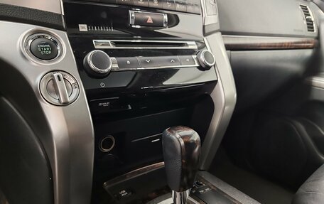 Toyota Land Cruiser 200, 2015 год, 4 599 000 рублей, 15 фотография