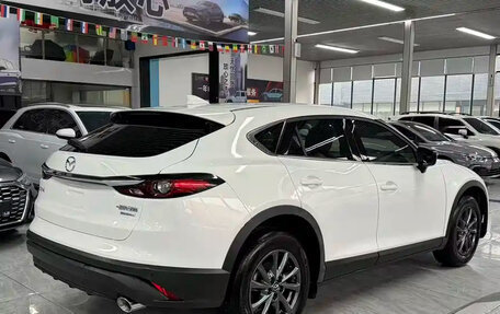 Mazda CX-4, 2023 год, 1 690 000 рублей, 4 фотография