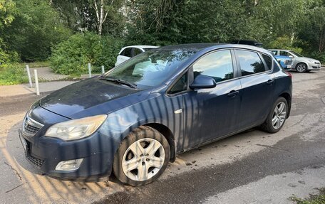 Opel Astra J, 2011 год, 600 000 рублей, 4 фотография