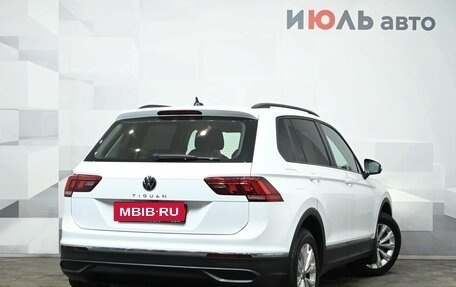 Volkswagen Tiguan II, 2021 год, 3 320 000 рублей, 7 фотография