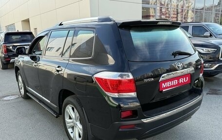 Toyota Highlander III, 2010 год, 2 299 000 рублей, 2 фотография