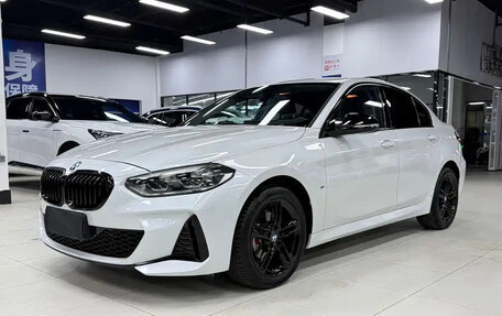 BMW 1 серия, 2023 год, 1 780 000 рублей, 1 фотография