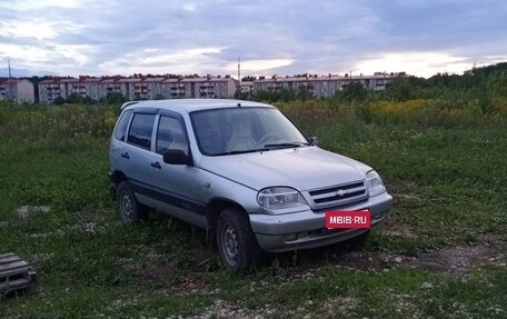 Chevrolet Niva I рестайлинг, 2005 год, 197 000 рублей, 1 фотография