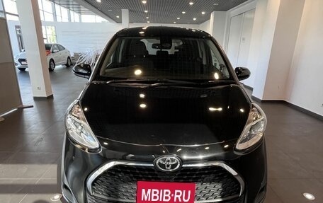 Toyota Sienta II, 2022 год, 1 590 000 рублей, 8 фотография