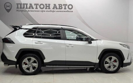 Toyota RAV4, 2021 год, 2 750 000 рублей, 5 фотография