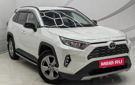Toyota RAV4, 2021 год, 2 750 000 рублей, 4 фотография