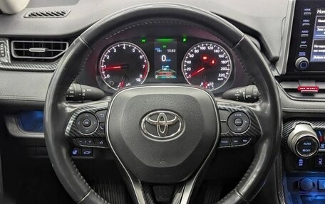 Toyota RAV4, 2021 год, 2 750 000 рублей, 11 фотография