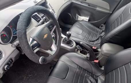 Chevrolet Cruze II, 2010 год, 580 000 рублей, 7 фотография