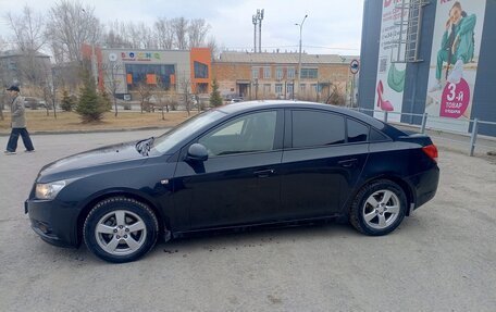 Chevrolet Cruze II, 2010 год, 580 000 рублей, 3 фотография
