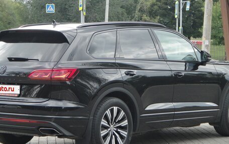 Volkswagen Touareg III, 2019 год, 4 550 000 рублей, 6 фотография