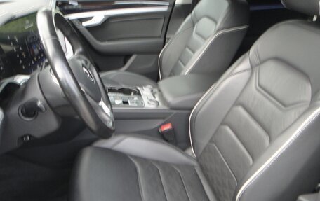 Volkswagen Touareg III, 2019 год, 4 550 000 рублей, 16 фотография