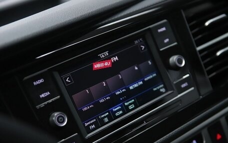 Volkswagen Caravelle T6 рестайлинг, 2021 год, 4 990 000 рублей, 18 фотография