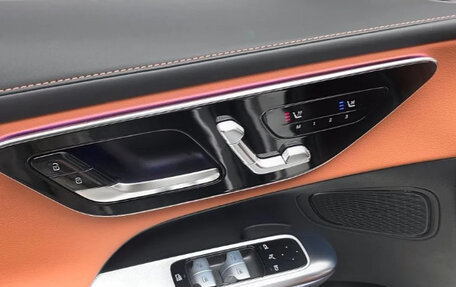Mercedes-Benz GLC, 2024 год, 6 340 000 рублей, 18 фотография