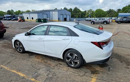 Hyundai Elantra, 2023 год, 1 750 000 рублей, 3 фотография