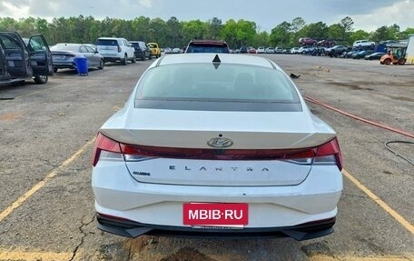Hyundai Elantra, 2023 год, 1 750 000 рублей, 4 фотография