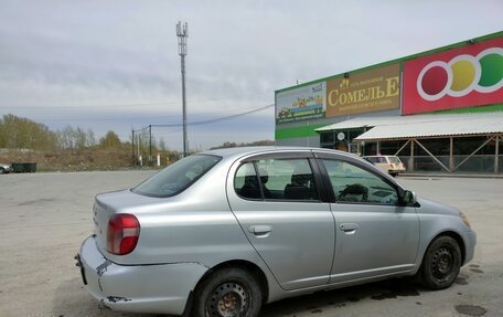 Toyota Platz, 2002 год, 400 000 рублей, 4 фотография