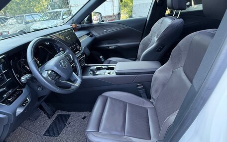 Lexus RX IV рестайлинг, 2023 год, 8 790 000 рублей, 9 фотография