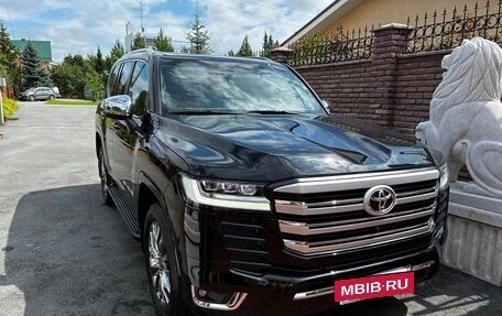 Toyota Land Cruiser, 2023 год, 13 000 000 рублей, 2 фотография
