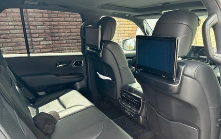Toyota Land Cruiser, 2023 год, 13 000 000 рублей, 6 фотография