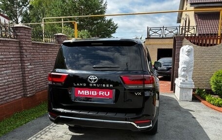 Toyota Land Cruiser, 2023 год, 13 000 000 рублей, 8 фотография