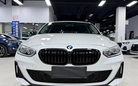 BMW 1 серия, 2023 год, 1 780 000 рублей, 3 фотография