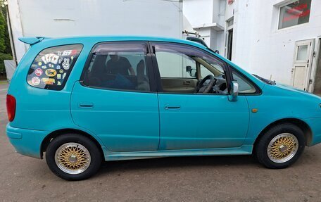 Toyota Corolla Spacio II, 1998 год, 400 000 рублей, 2 фотография