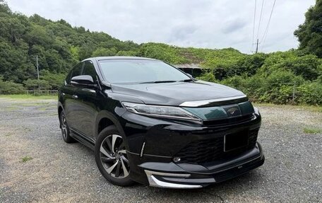 Toyota Harrier, 2020 год, 2 230 000 рублей, 2 фотография