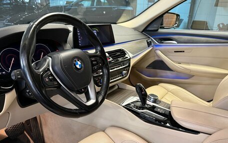 BMW 5 серия, 2018 год, 3 300 000 рублей, 10 фотография