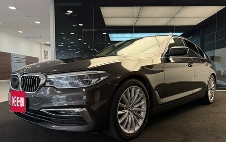 BMW 5 серия, 2018 год, 3 300 000 рублей, 3 фотография