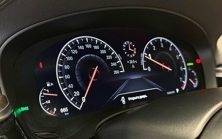 BMW 5 серия, 2018 год, 3 300 000 рублей, 18 фотография