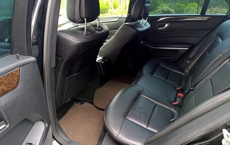 Mercedes-Benz E-Класс, 2013 год, 999 000 рублей, 10 фотография