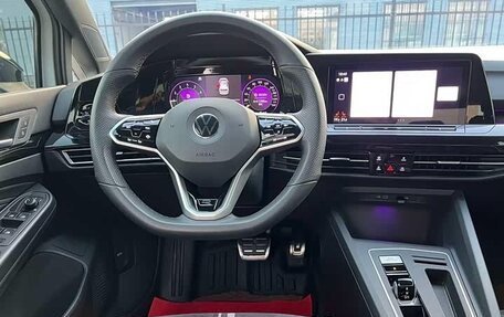 Volkswagen Golf VIII, 2023 год, 1 930 000 рублей, 14 фотография