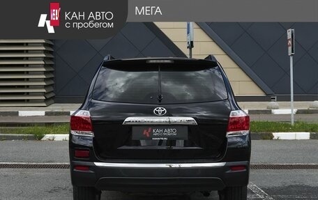 Toyota Highlander III, 2013 год, 1 740 000 рублей, 4 фотография