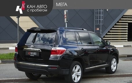 Toyota Highlander III, 2013 год, 1 740 000 рублей, 2 фотография