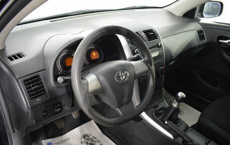 Toyota Corolla, 2011 год, 1 000 000 рублей, 10 фотография