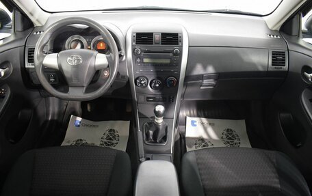 Toyota Corolla, 2011 год, 1 000 000 рублей, 11 фотография