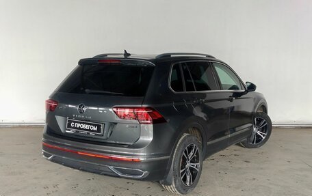 Volkswagen Tiguan II, 2021 год, 3 000 000 рублей, 4 фотография