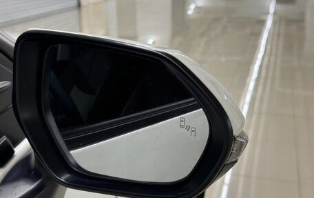 Toyota Yaris Cross, 2023 год, 1 490 000 рублей, 9 фотография