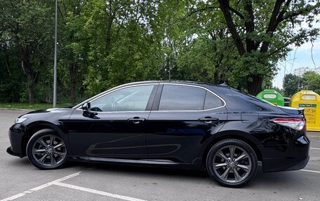 Toyota Camry, 2019 год, 2 400 000 рублей, 4 фотография