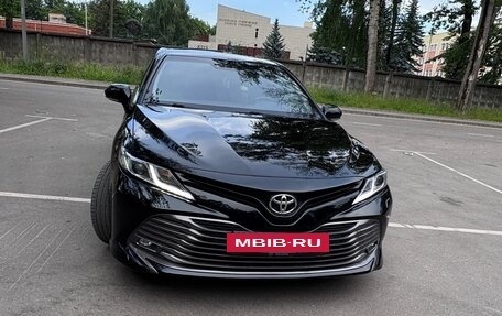 Toyota Camry, 2019 год, 2 400 000 рублей, 3 фотография