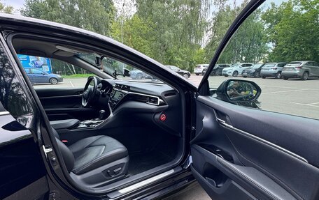 Toyota Camry, 2019 год, 2 400 000 рублей, 10 фотография