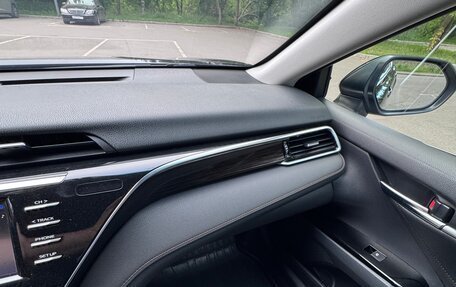 Toyota Camry, 2019 год, 2 400 000 рублей, 11 фотография