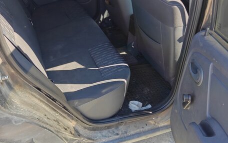 Renault Logan I, 2010 год, 300 000 рублей, 13 фотография