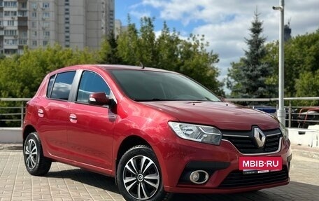 Renault Sandero II рестайлинг, 2020 год, 1 060 000 рублей, 3 фотография