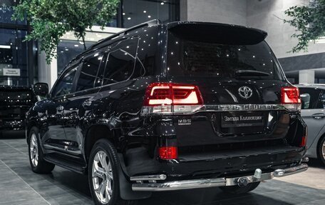 Toyota Land Cruiser 200, 2016 год, 7 490 000 рублей, 4 фотография