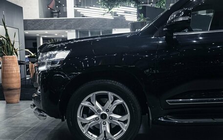 Toyota Land Cruiser 200, 2016 год, 7 490 000 рублей, 3 фотография