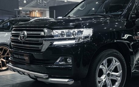 Toyota Land Cruiser 200, 2016 год, 7 490 000 рублей, 2 фотография
