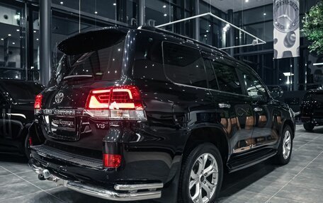 Toyota Land Cruiser 200, 2016 год, 7 490 000 рублей, 7 фотография
